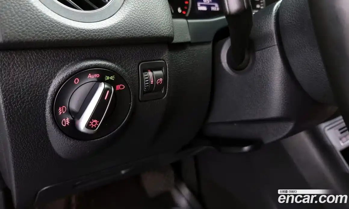 Volkswagen Tiguan 2013 2.0 гидро в Москве № 169231, фото 17