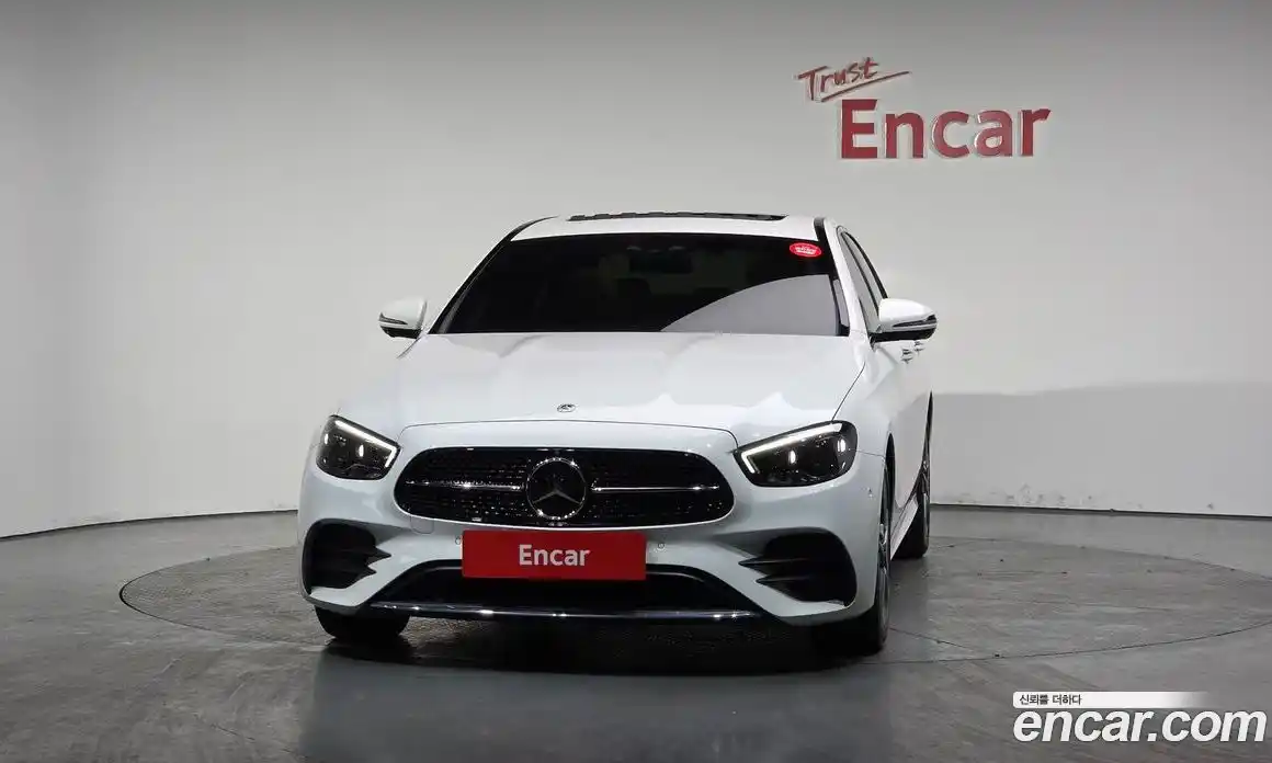 Mercedes-Benz E-Class 2022 2.0 гидро, фото 3