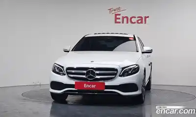 Mercedes-Benz E-Class 2020 1.9 гидро, миниатюра 3
