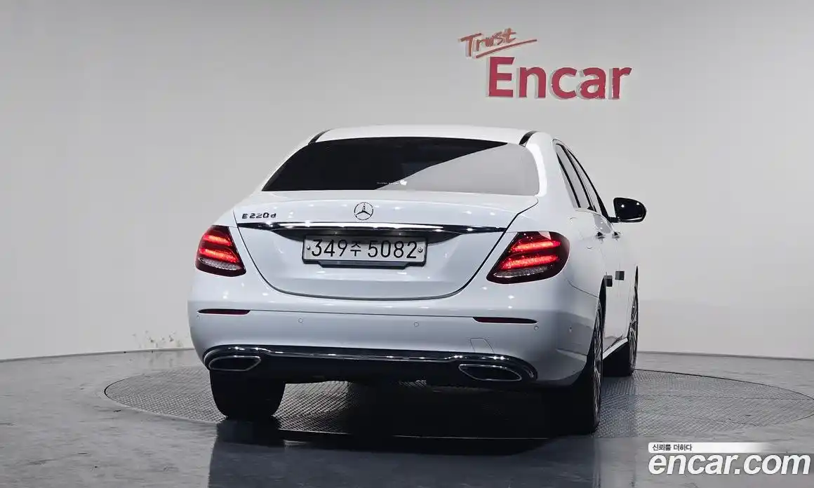 Mercedes-Benz E-Class 2020 1.9 гидро, фото 4