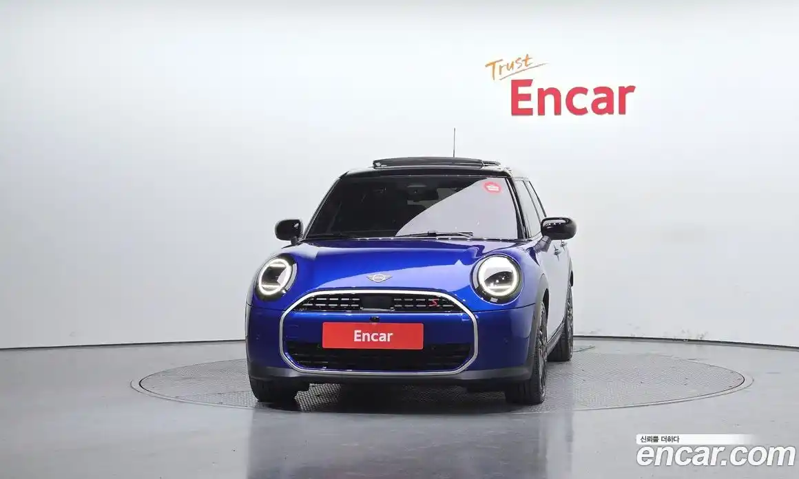 Mini Cooper 2025 2.0 гидро в Москве № 213991, фото 3