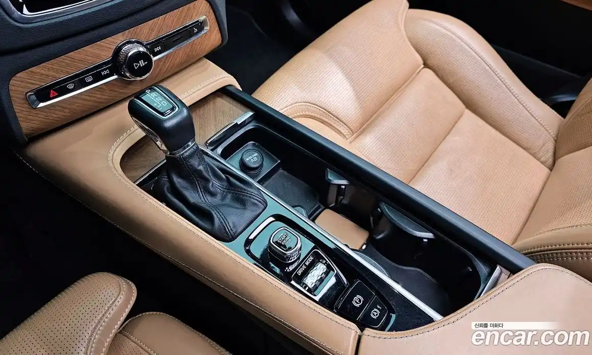 Volvo XC90 2019 2.0 гидро в Москве № 230529, фото 9