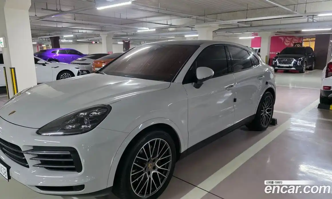 Porsche Cayenne 2023 3.0 гидро в Москве № 231048, фото 3