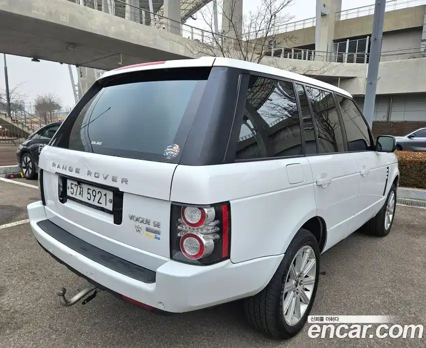 Land Rover Range-Rover 2011 4.4 гидро в Москве № 231370, фото 4