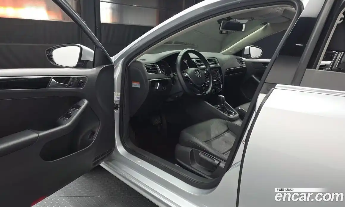Volkswagen Jetta 2015 2.0 гидро в Москве № 232148, фото 10