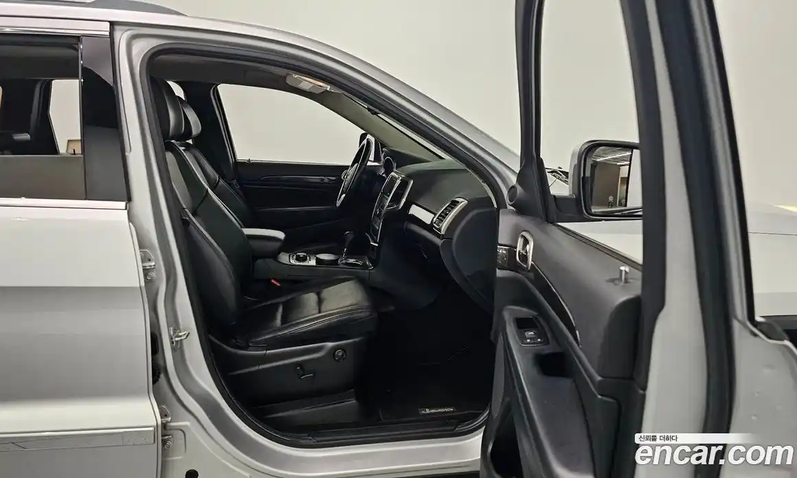 Jeep Cherokee 2011 3.6 гидро в Москве № 232282, фото 16