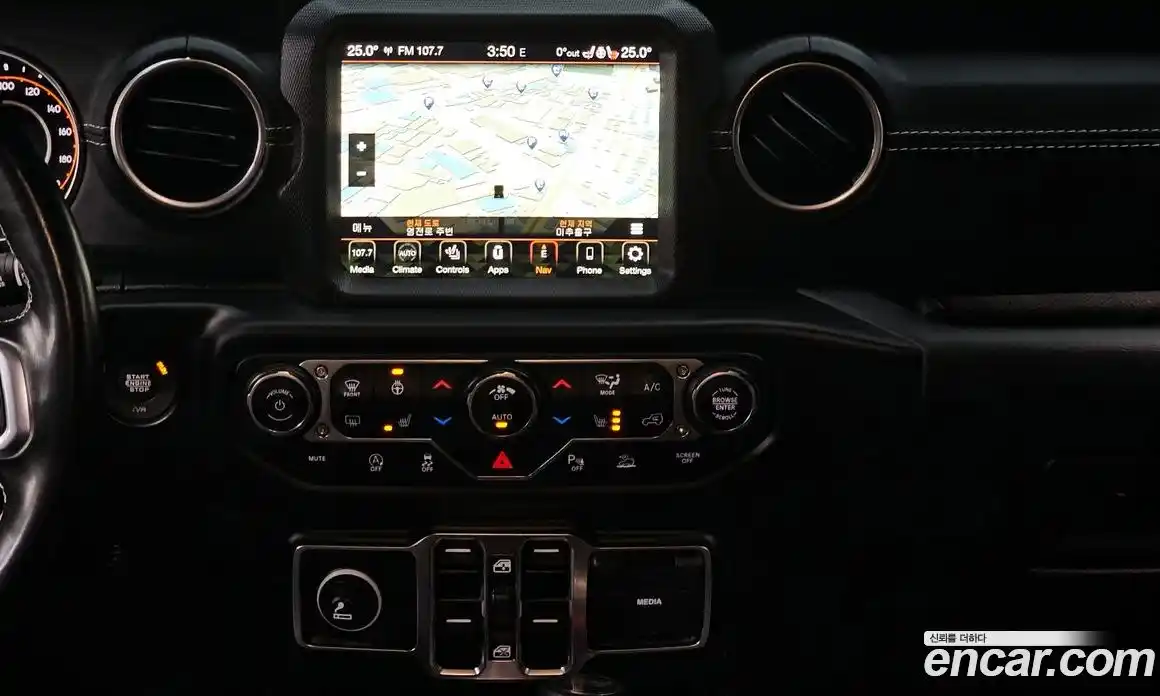 Jeep Wrangler 2021 2.0 гидро в Москве № 232425, фото 14