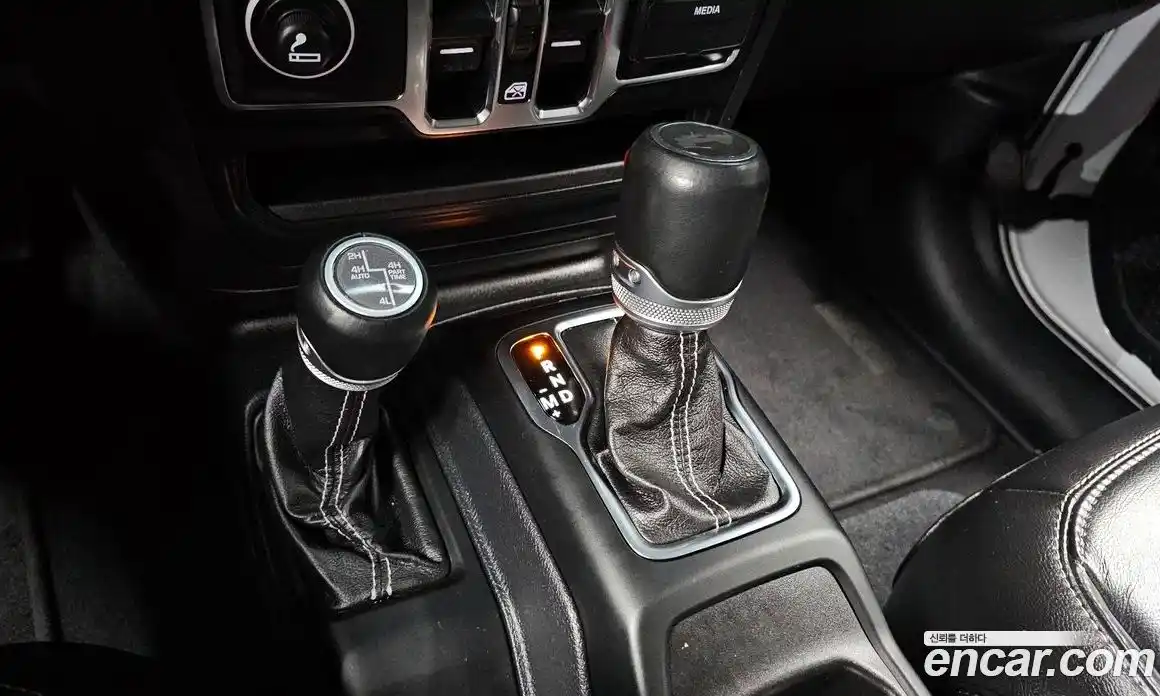Jeep Wrangler 2021 2.0 гидро в Москве № 232425, фото 9