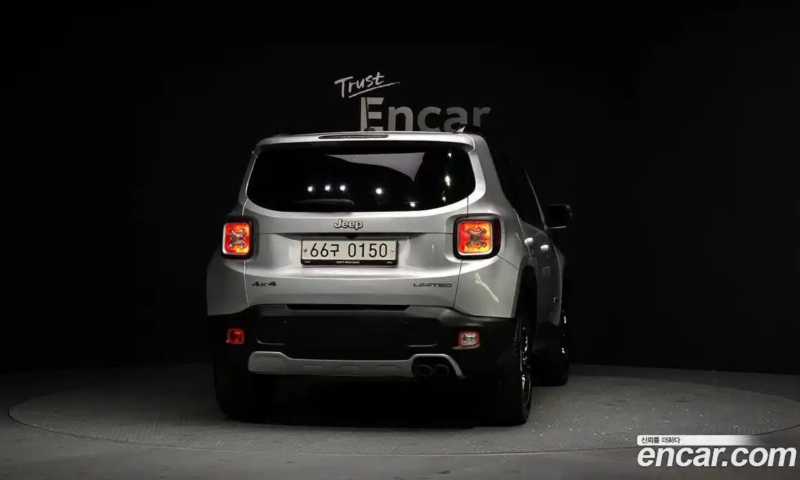 Jeep Renegade 2016 2.0 гидро в Москве № 232672, фото 4