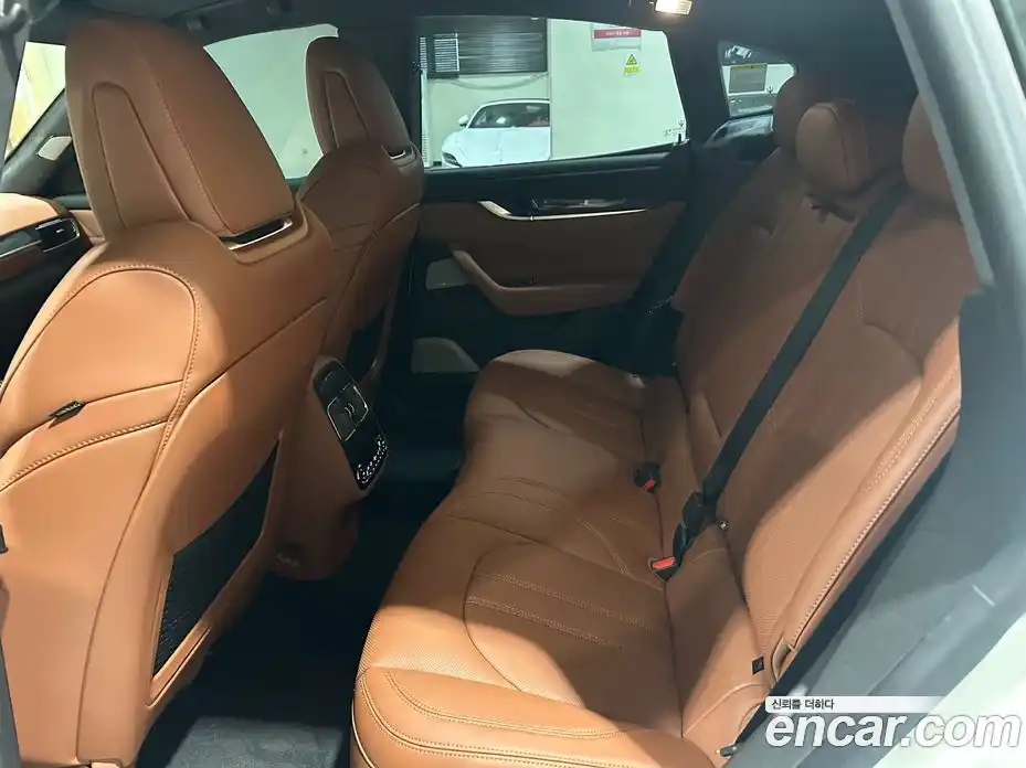 Maserati Levante 2023 3.0 гидро в Москве № 255961, фото 12