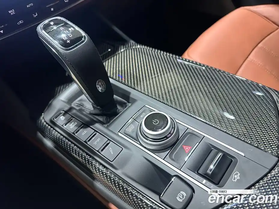 Maserati Levante 2023 3.0 гидро в Москве № 255961, фото 9