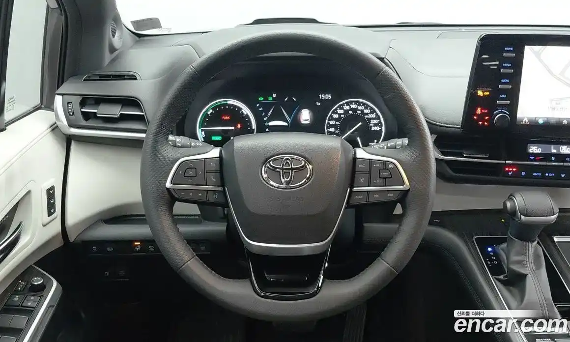 Toyota Sienna 2022 2.5 гидро в Москве № 279743, фото 15