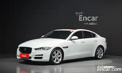 Jaguar XE, 2016