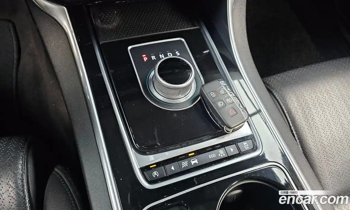 Jaguar XE 2016 2.0 гидро в Москве № 283840, фото 9
