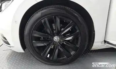 Volkswagen Arteon 2019 2.0 гидро в Москве № 301284, миниатюра 5