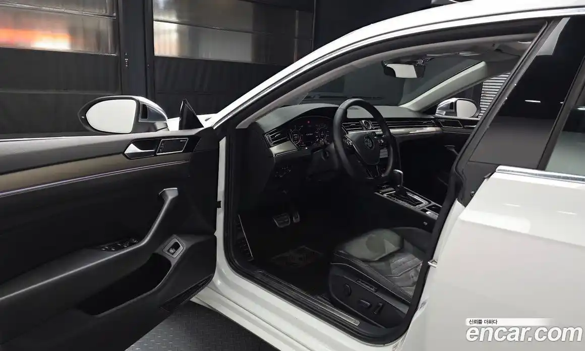 Volkswagen Arteon 2019 2.0 гидро в Москве № 301284, фото 10