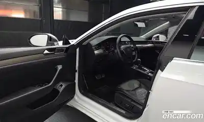 Volkswagen Arteon 2019 2.0 гидро в Москве № 301284, миниатюра 10