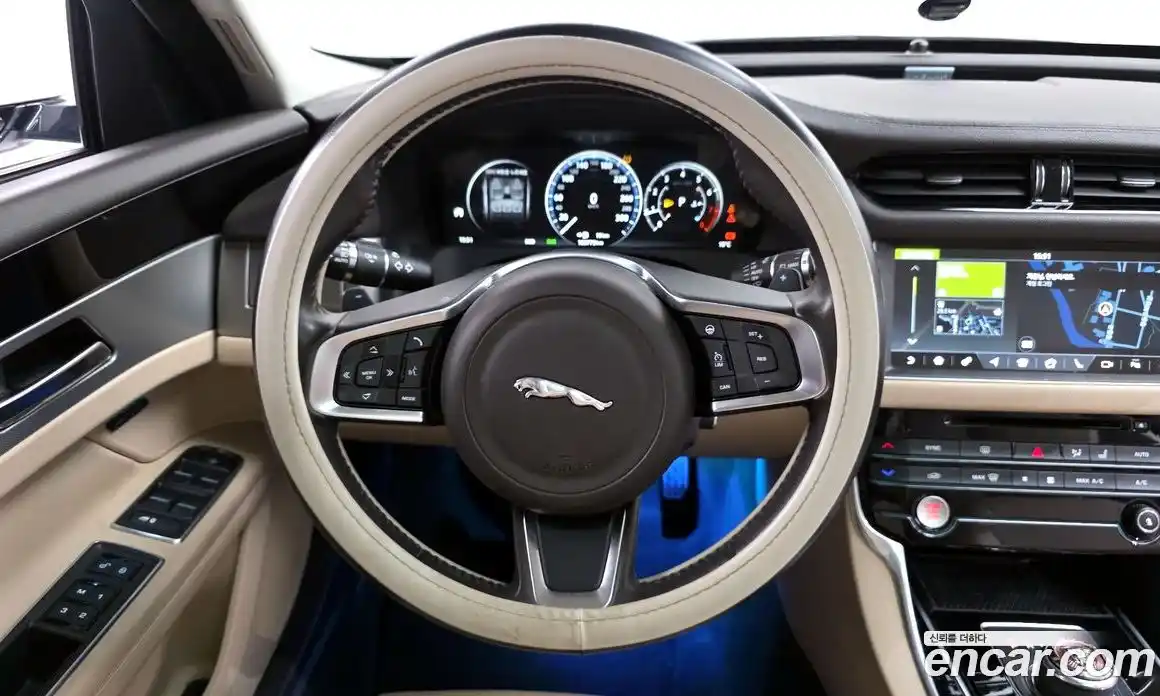 Jaguar XF 2018 2.0 гидро в Москве № 305057, фото 13