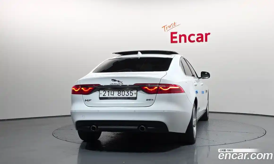 Jaguar XF 2018 2.0 гидро в Москве № 305057, фото 4