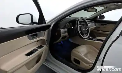 Jaguar XF 2018 2.0 гидро в Москве № 305057, миниатюра 10