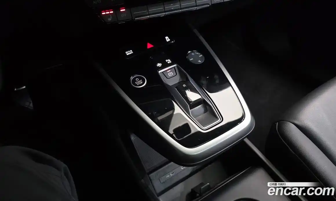 Audi Q4 e-tron 2023 0.2 гидро в Москве № 311712, фото 8