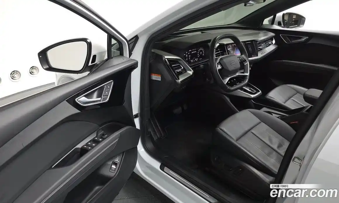 Audi Q4 e-tron 2023 0.2 гидро в Москве № 311712, фото 9