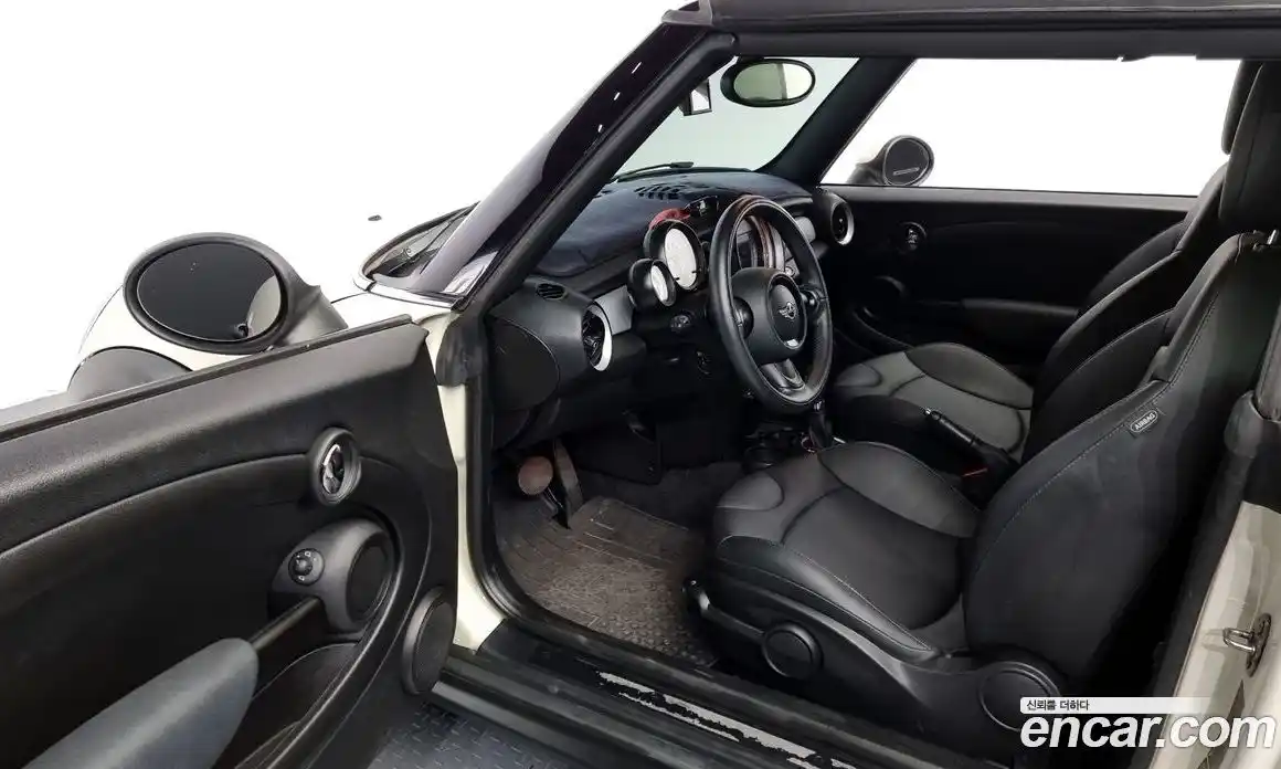 Mini Cooper Convertible 2014 1.6 гидро в Москве № 317233, фото 11