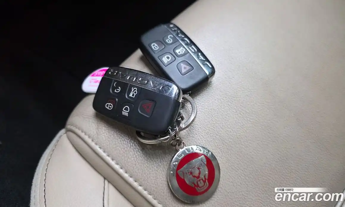 Jaguar XE 2016 2.0 гидро в Москве № 385984, фото 19