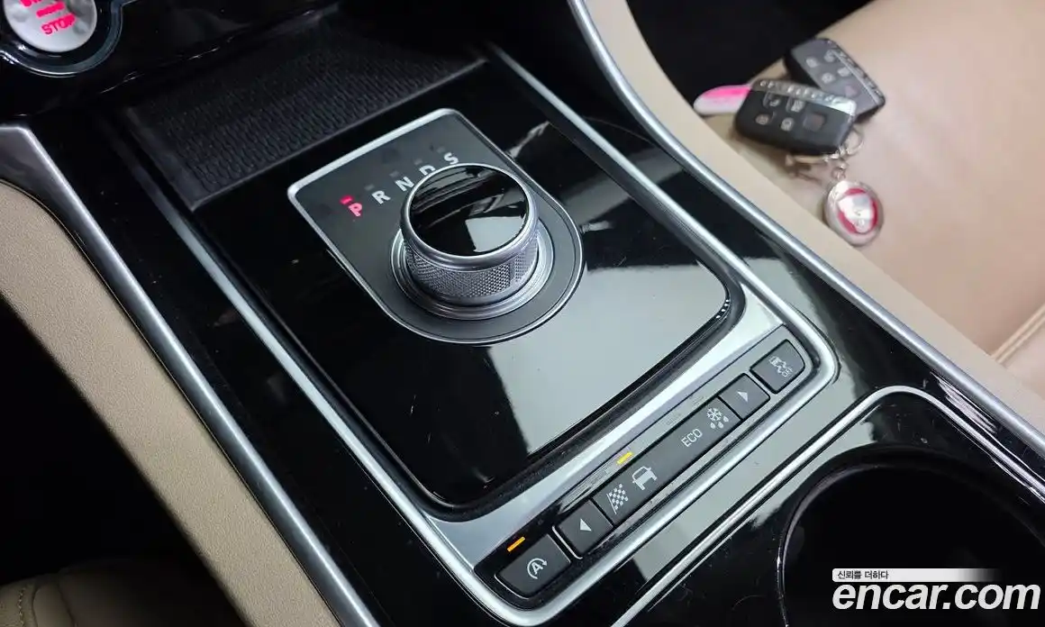 Jaguar XE 2016 2.0 гидро в Москве № 385984, фото 9