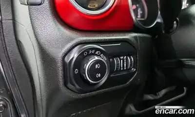 Jeep Wrangler 2019 2.0 гидро в Москве № 609630, миниатюра 12