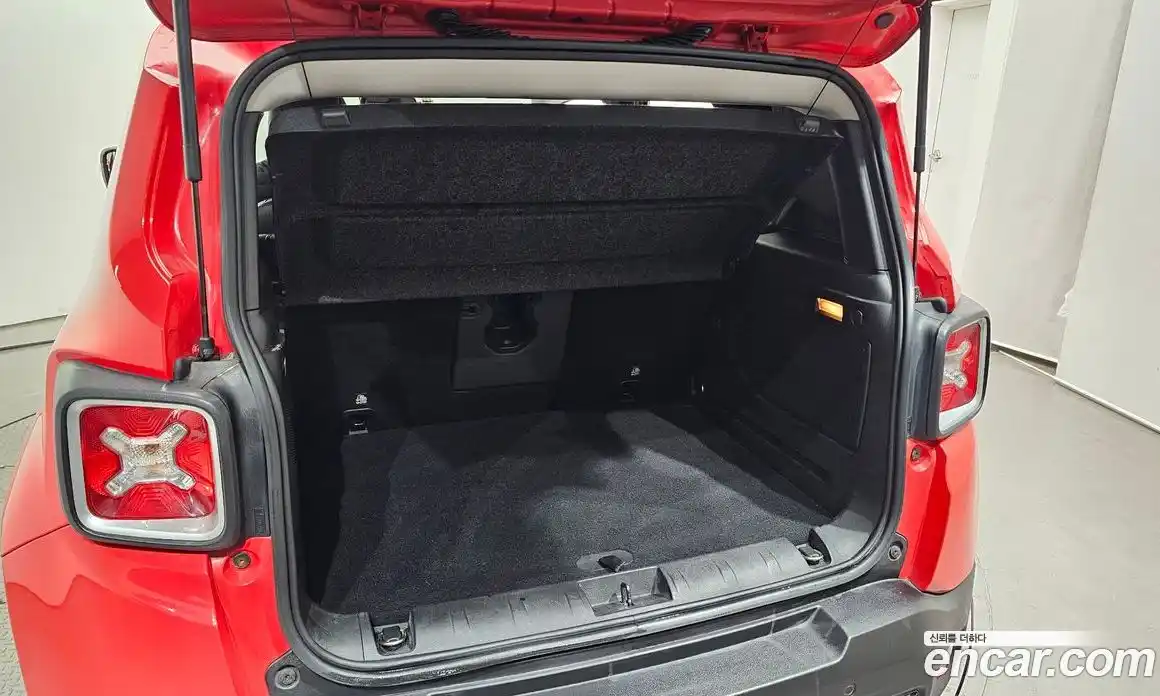 Jeep Renegade 2015 2.0 гидро в Москве № 725323, фото 20