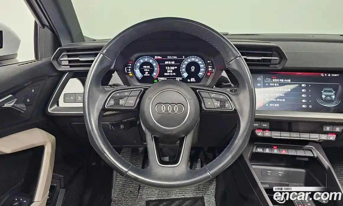 Audi A3 2023 2.0 гидро в Москве, фото 13
