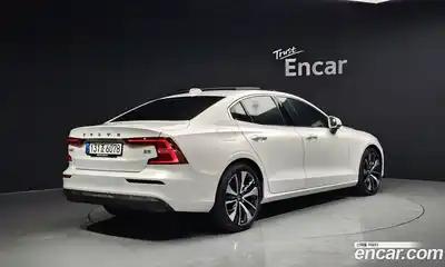 Volvo S60 2024 2.0 гидро в Москве № 823832, миниатюра 2