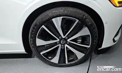 Volvo S60 2024 2.0 гидро в Москве № 823832, миниатюра 5