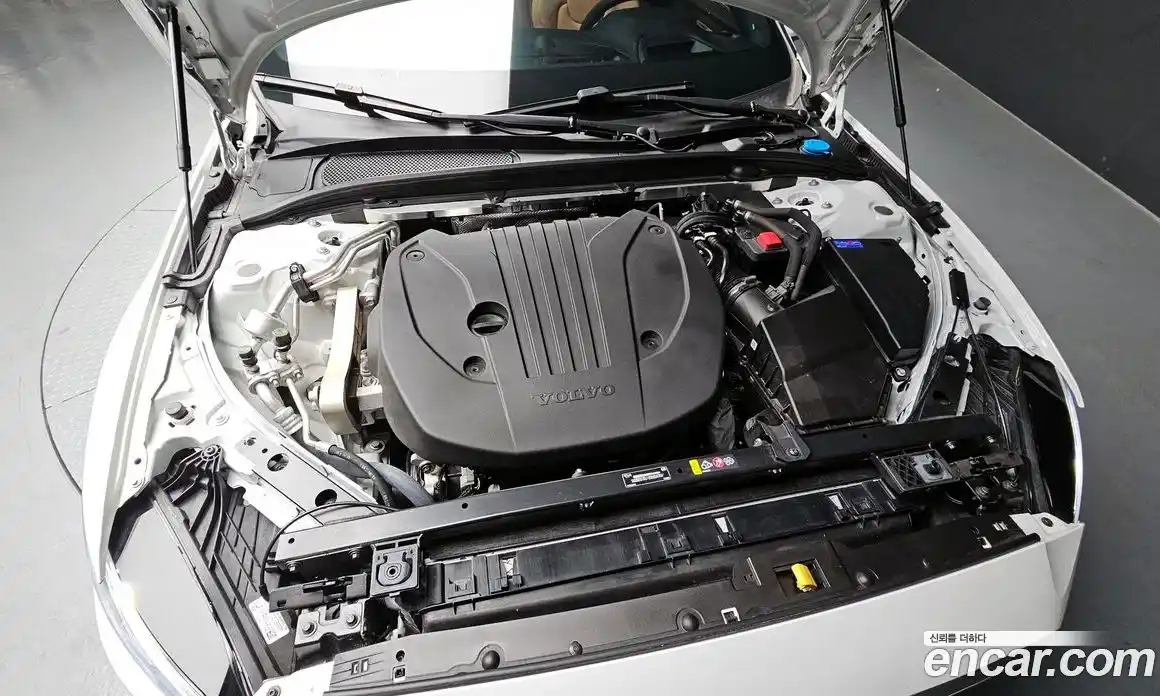 Volvo S60 2024 2.0 гидро в Москве № 823832, фото 6