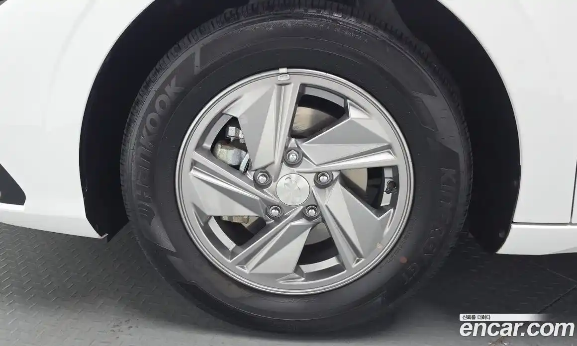 Hyundai Avante 2024 1.6 гидро в Москве № 926143, фото 4