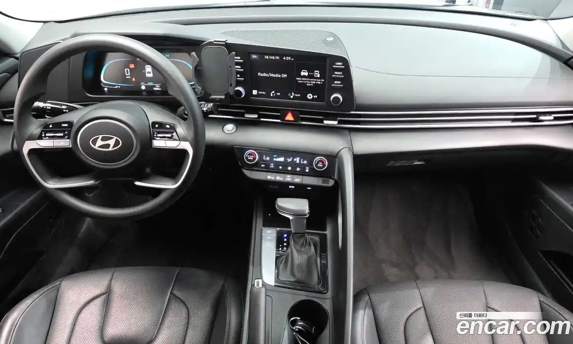 Hyundai Avante 2024 1.6 гидро в Москве № 926143, фото 6