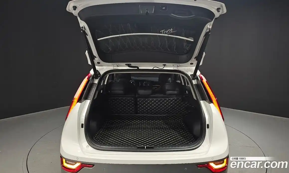 Kia Niro 2022 0.2 гидро в Москве № 928494, фото 20
