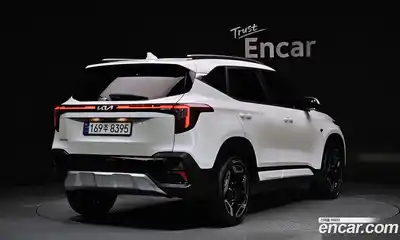 Kia Seltos 2024 1.6 Автомат в Москве № 928596, миниатюра 2