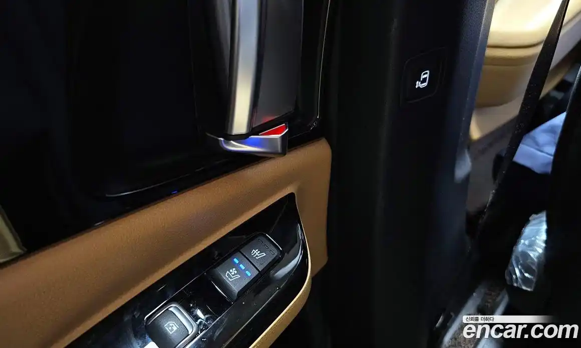 Kia Canival 2022 3.5 Автомат в Москве № 929075, фото 19