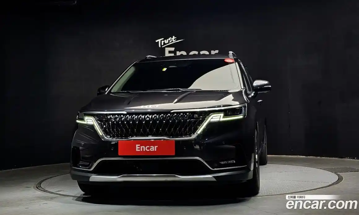 Kia Canival 2022 3.5 Автомат в Москве № 929075, фото 3