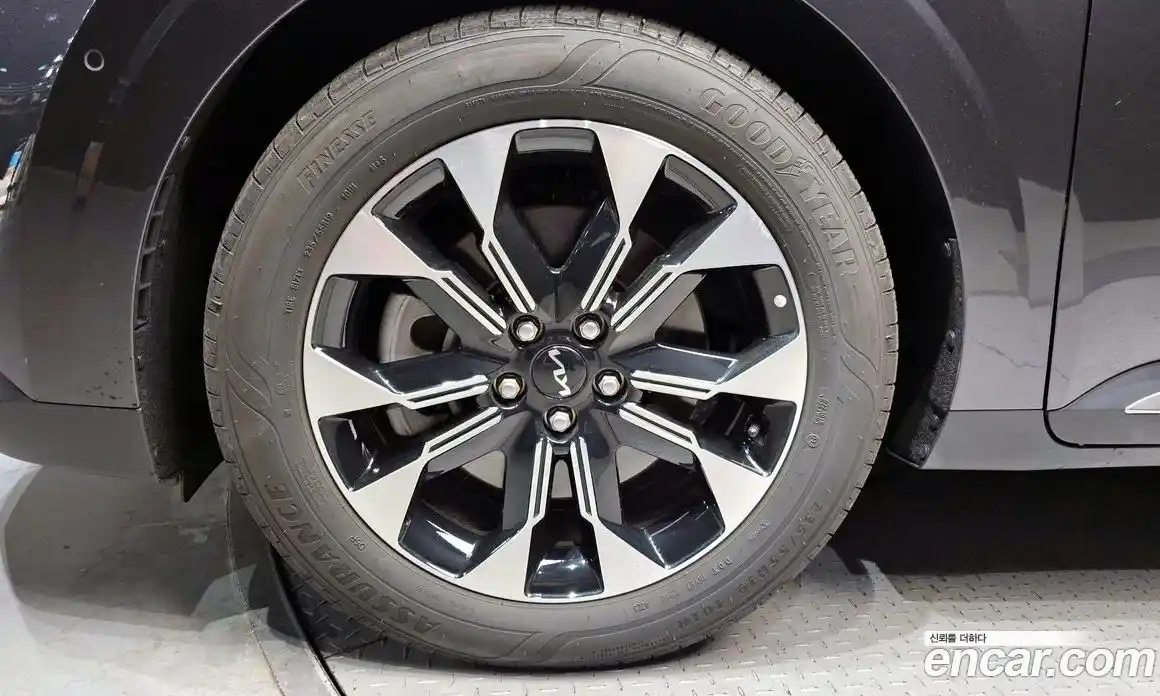 Kia Canival 2022 3.5 Автомат в Москве № 929075, фото 5