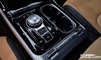 Kia Canival 2022 3.5 Автомат в Москве № 929075, миниатюра 9