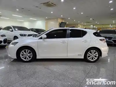 Lexus CT200h 2017 1.8 гидро в Москве № 975959, миниатюра 3