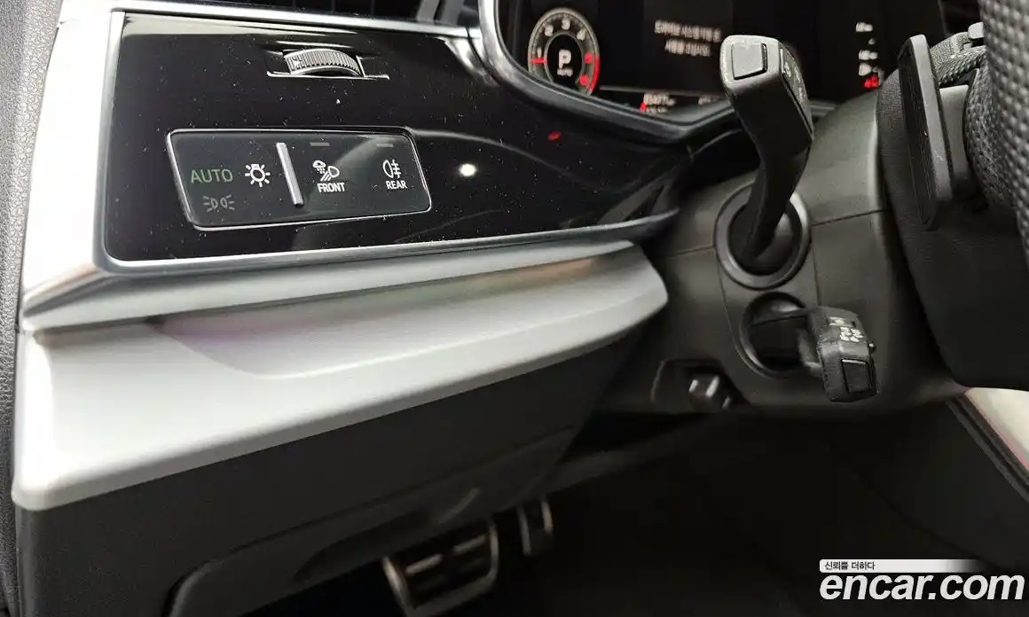 Audi Q8 2021 3.0 Автомат в Москве № 1001971, фото 14