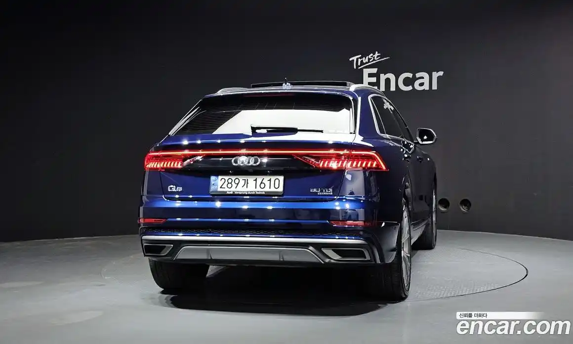 Audi Q8 2021 3.0 Автомат в Москве № 1001971, фото 4