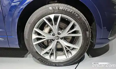 Audi Q8 2021 3.0 Автомат в Москве № 1001971, миниатюра 5