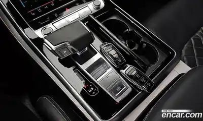 Audi Q8 2021 3.0 Автомат в Москве № 1001971, миниатюра 9