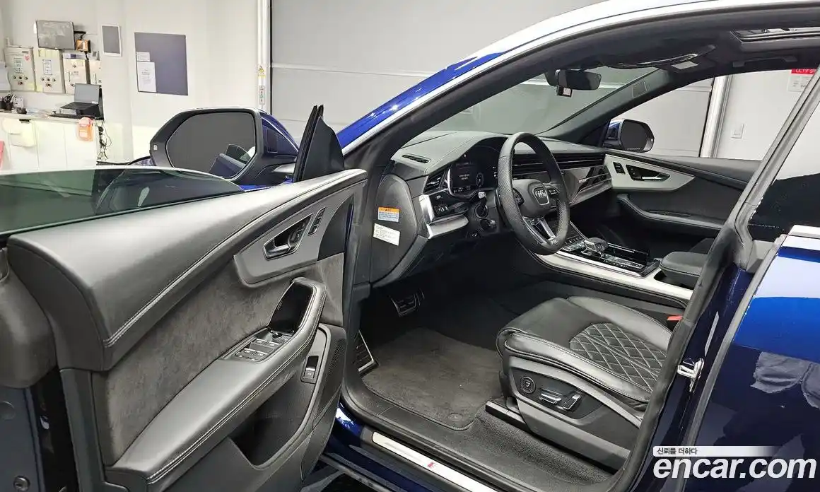 Audi Q8 2021 3.0 Автомат в Москве № 1001971, фото 10