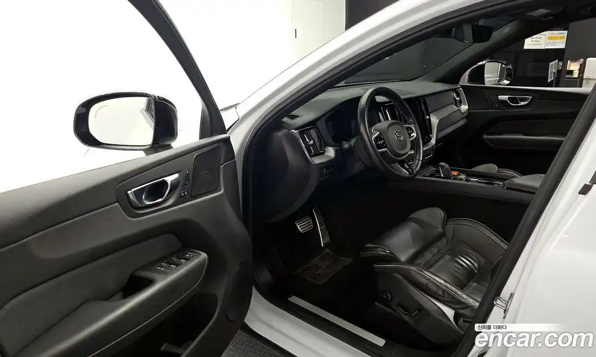 Volvo XC60 2020 2.0 гидро в Москве № 1002956, фото 10
